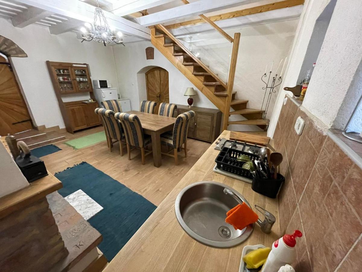 Borospince Vendeghaz Villa Pécsely Buitenkant foto