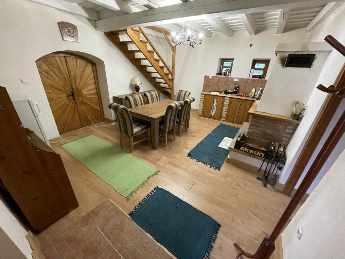Borospince Vendeghaz Villa Pécsely Buitenkant foto