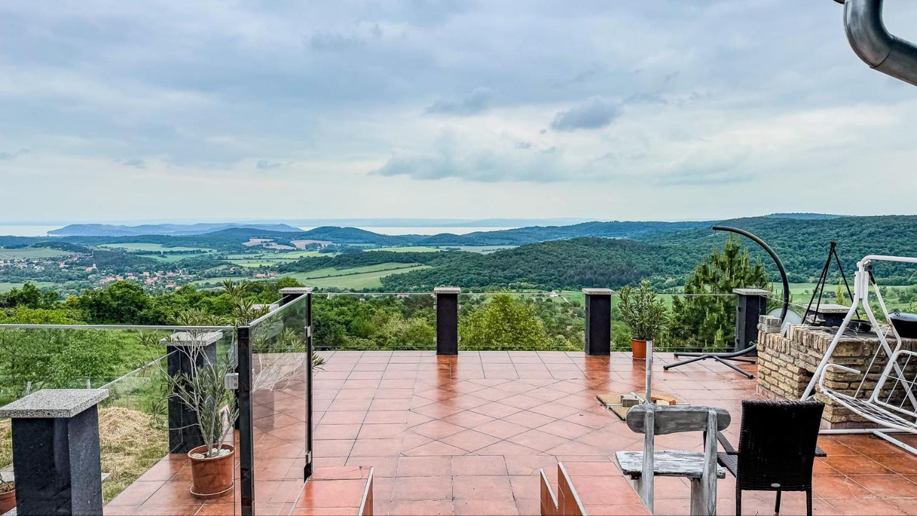 Borospince Vendeghaz Villa Pécsely Buitenkant foto
